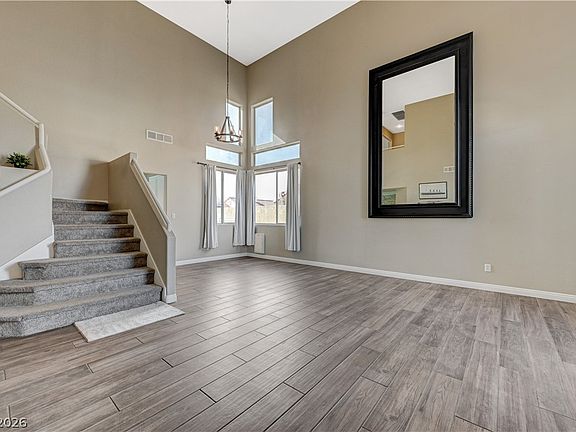 4th image of 537 Viva Serenade Way
