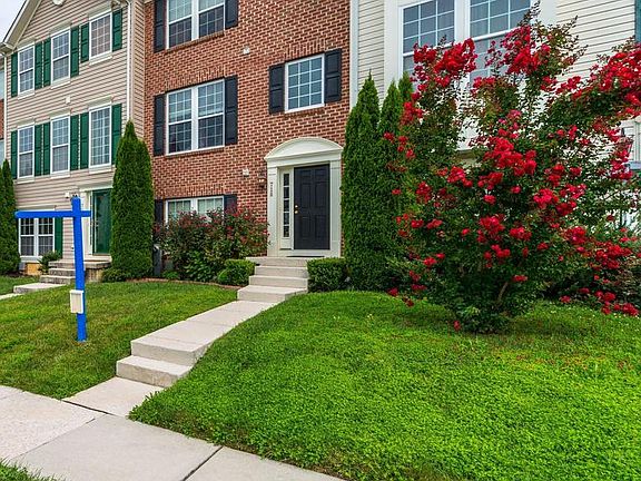 2nd image of 718 Wineberry Way