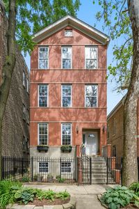817 N Hermitage Ave APT 1, Chicago, IL, 60622