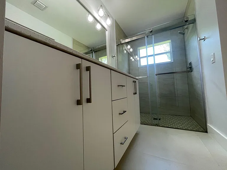 1630 Zenith Way #1630 — Photo 18