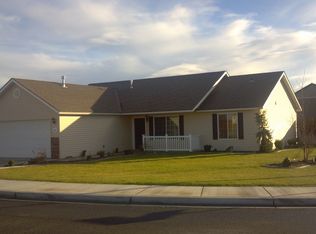 8804 La Salle Dr, Pasco, WA 99301