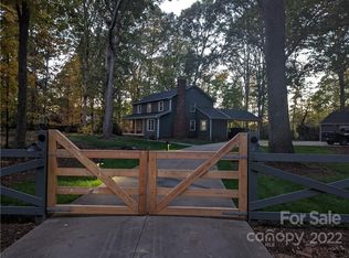 3001 Fairforest Dr #2, Matthews, NC 28104