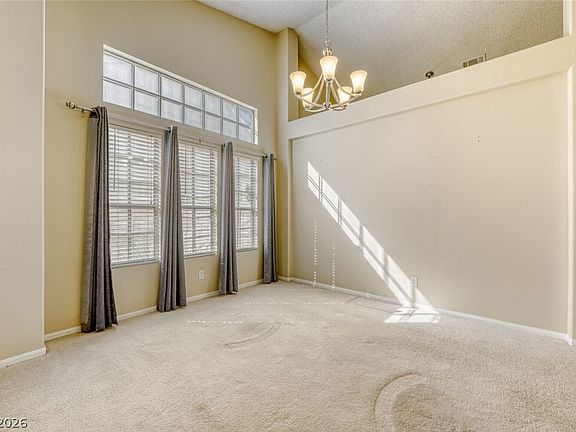 4th image of 325 Vallarte Dr