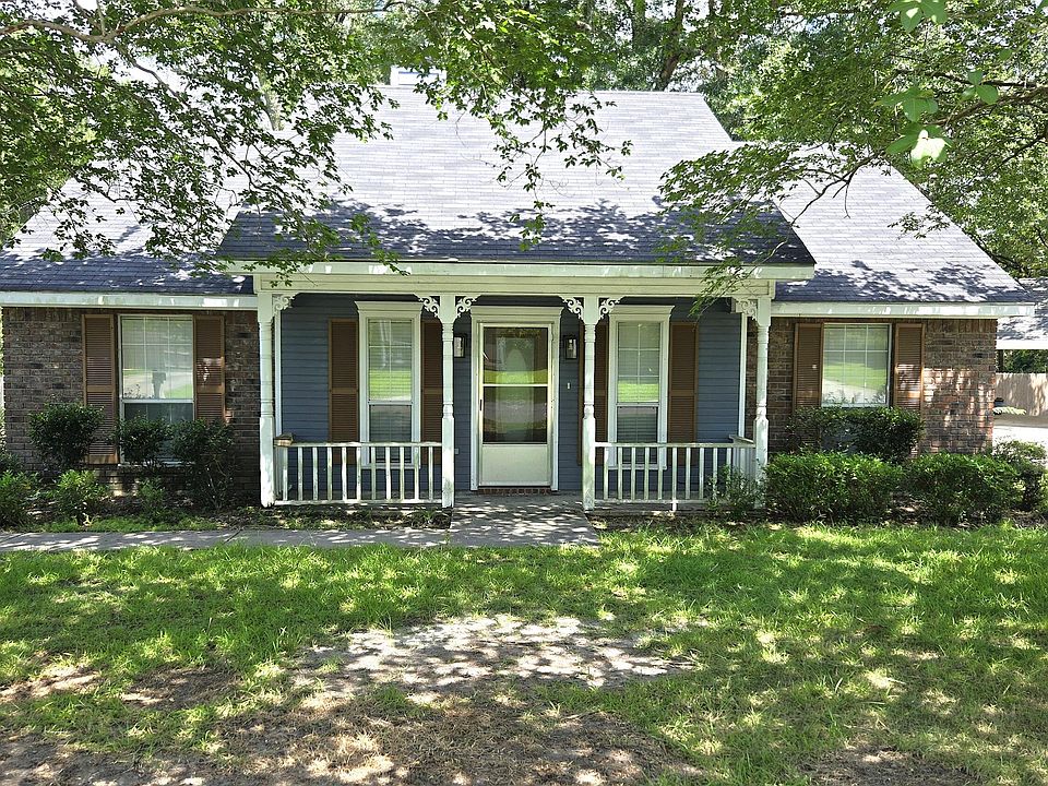 1st image of 504 Stacey Ln