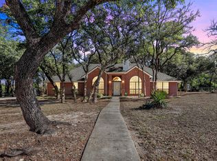 200 Lakeside Oaks Cir, Lakeside, TX 76135