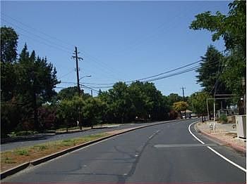 2nd image of 1036 Oak Grove Rd #68