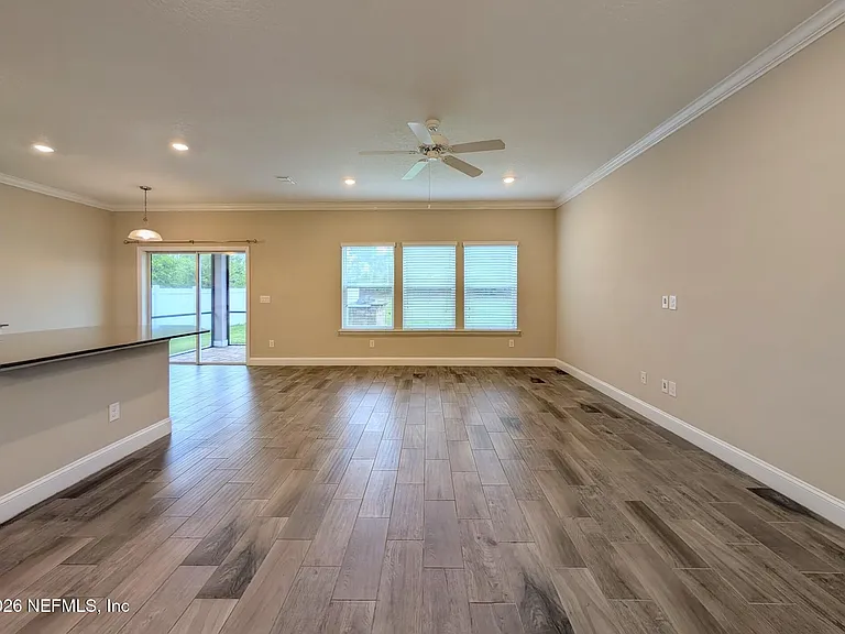 95 Silver Creek Place St — Photo 6