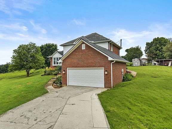 3rd image of 3290 Osborne Rd
