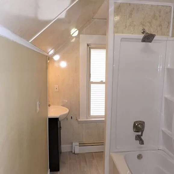 21 Manila Ave — Photo 3