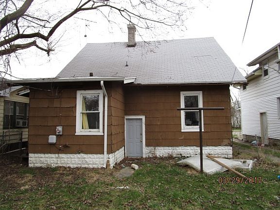 4th image of 825 Diamond Ave