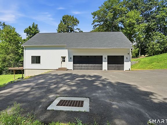 3rd image of 3120 Phelps Road