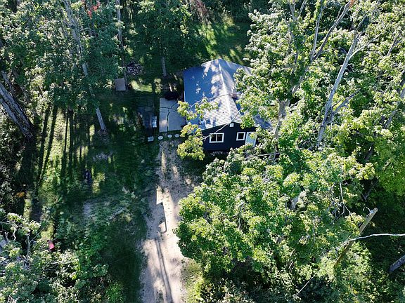 4th image of 256 Mount Jack Rd