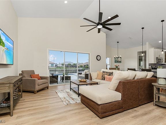 5th image of 4130 SW 23rd Pl