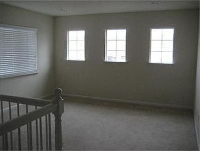 4th image of 1136 Dahlia Ct