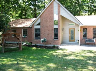 20957 Lakeview Dr, Lawrenceburg, IN 47025