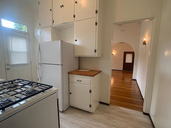 5th image of 3717 E Livingston Dr #6