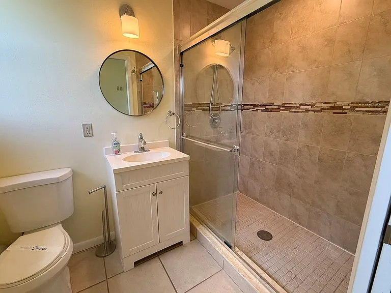 2570 Shadybranch Dr — Photo 18