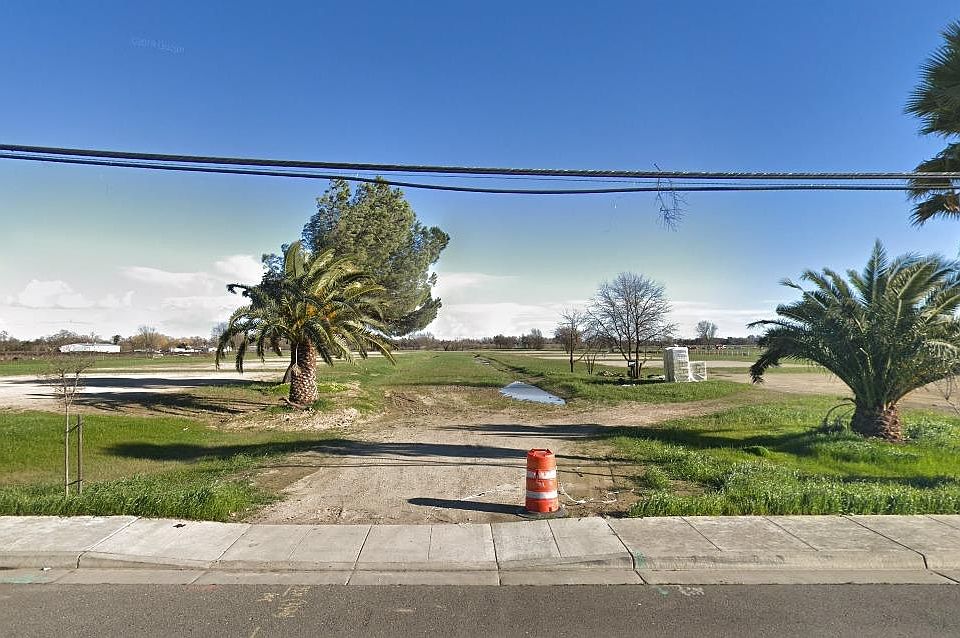 1st image of 3035 Jefferson Blvd