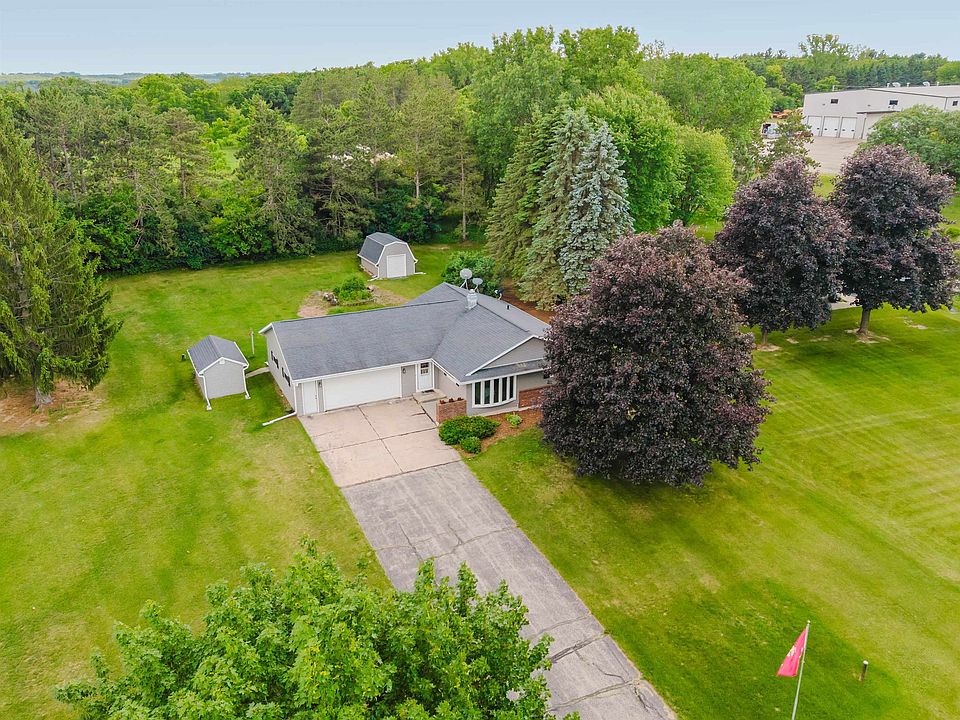 1st image of W685 Meadow Dr