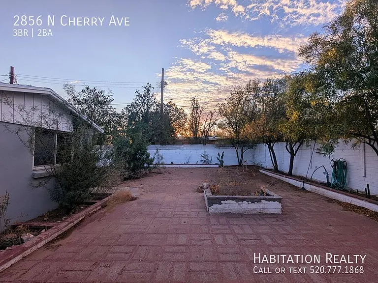 2856 N Cherry Ave — Photo 22