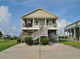 934 West Ln, Crystal Beach, TX 77650
