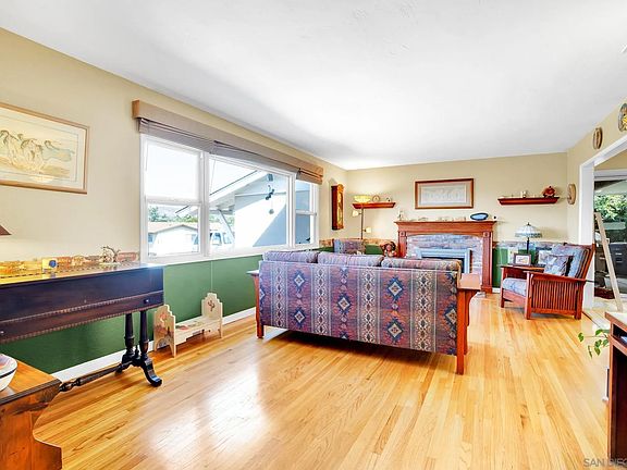 5th image of 8110 Amelia Dr