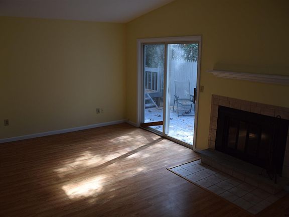 3rd image of 95 Tallow Wood Dr
