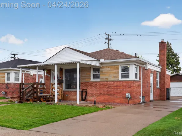 30242 Taylor St, Saint Clair Shores, MI 48082