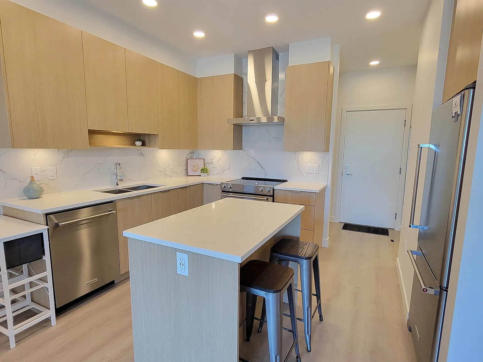 1 bed, 675 sqft, $2,600 — Photo 4