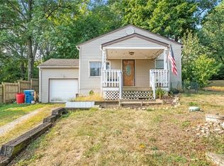 1200 Abington Rd, Akron, OH 44312