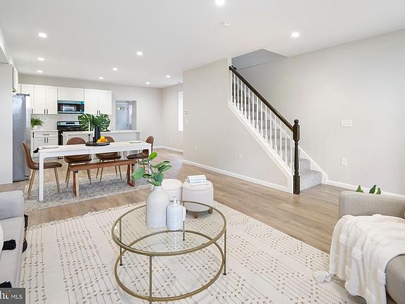 5th image of 4011 Ridgewood Ave