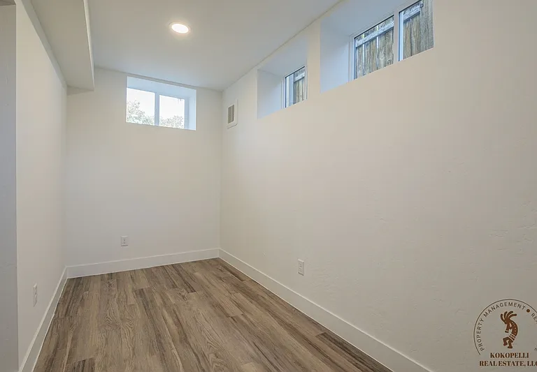 910 Rood Ave #5 — Photo 7