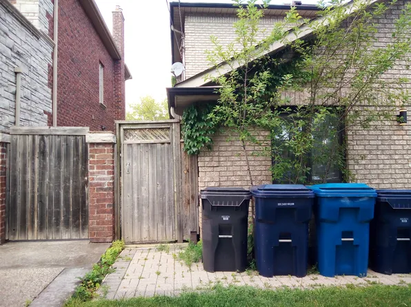 116 Regina Avenue Toronto, 116 Regina Ave, Toronto, ON M6A 1R7