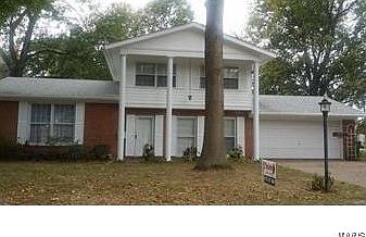 1st image of 34 Coachlight Dr
