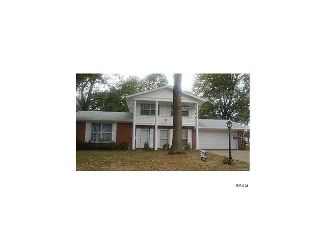 34 Coachlight Dr photo 1