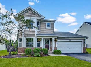 450 N Maggie Ln, Romeoville, IL 60446