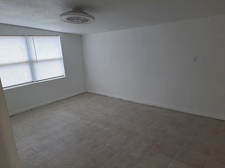 14640 Waterway Dr — Photo 4