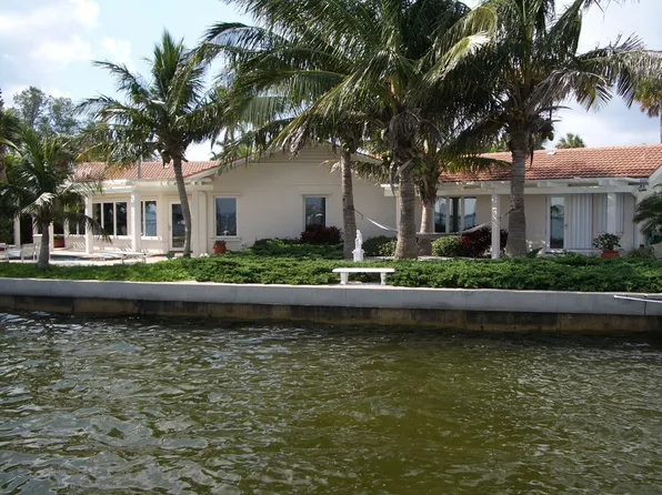 236 S Harbor Dr, Holmes Beach, FL 34217