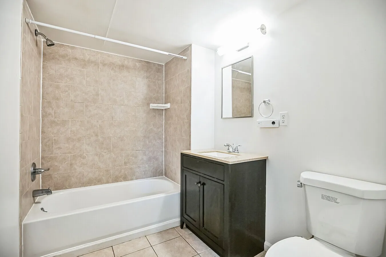 3 bed, $1,625 — Photo 4