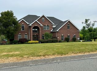 111 Golden Eagle Dr, Venetia, PA