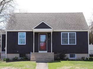 51 Pleasant Ave, Tiverton, RI 02878