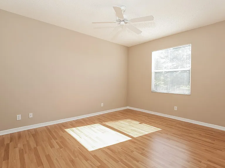 18233 Brookpark Dr — Photo 8