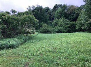 3 Silvermine Ln, West Stockbridge, MA 01266