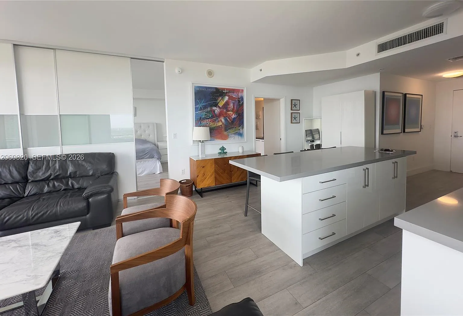 Ivy Condo — Photo 4
