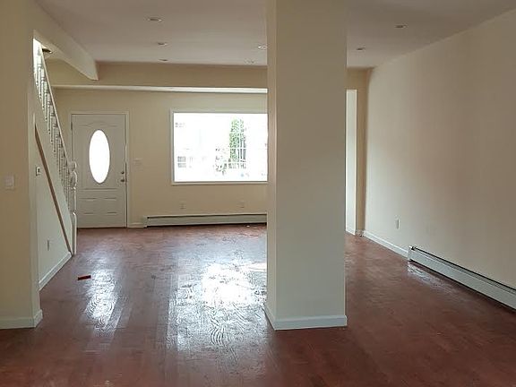 3rd image of 10733 156th St