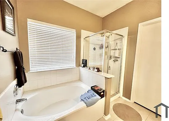 1101 Eastwick Dr — Photo 7