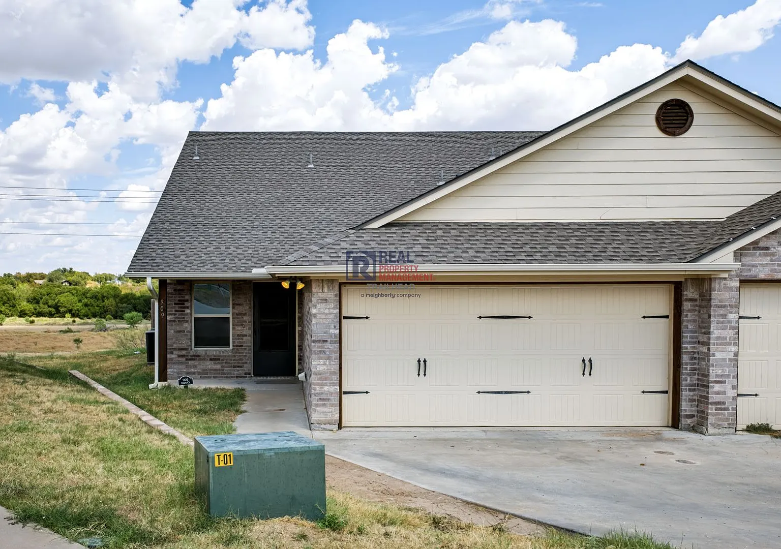 908 Dart Court — Photo 1