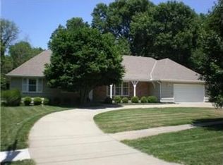 4404 W 83rd St, Prairie Village, KS 66208
