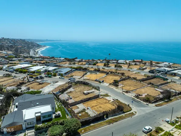 18449 Kingsport Dr, Malibu, CA 90265