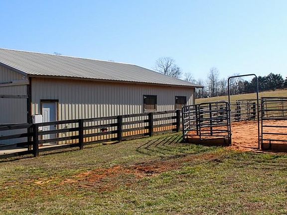 4th image of 1050 Ricky West Rd